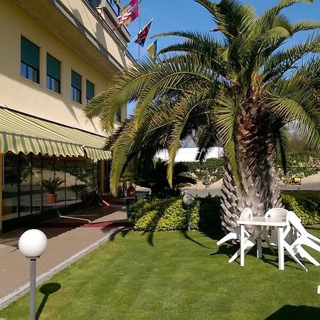 Hotel Laurence Roma Ngoại thất bức ảnh