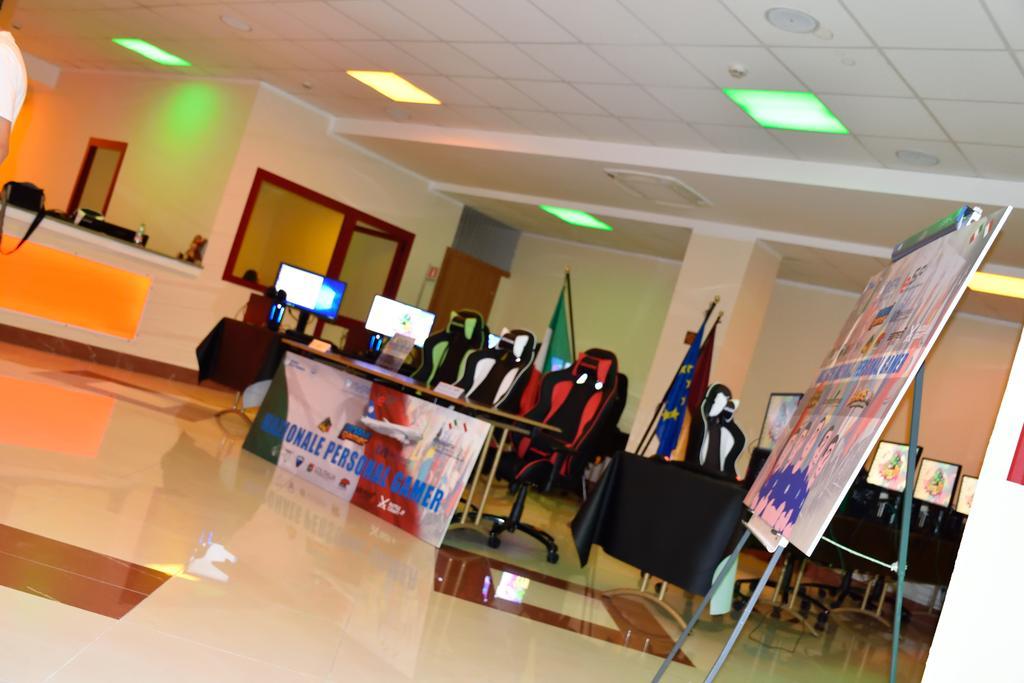 Hotel Laurence Roma Ngoại thất bức ảnh