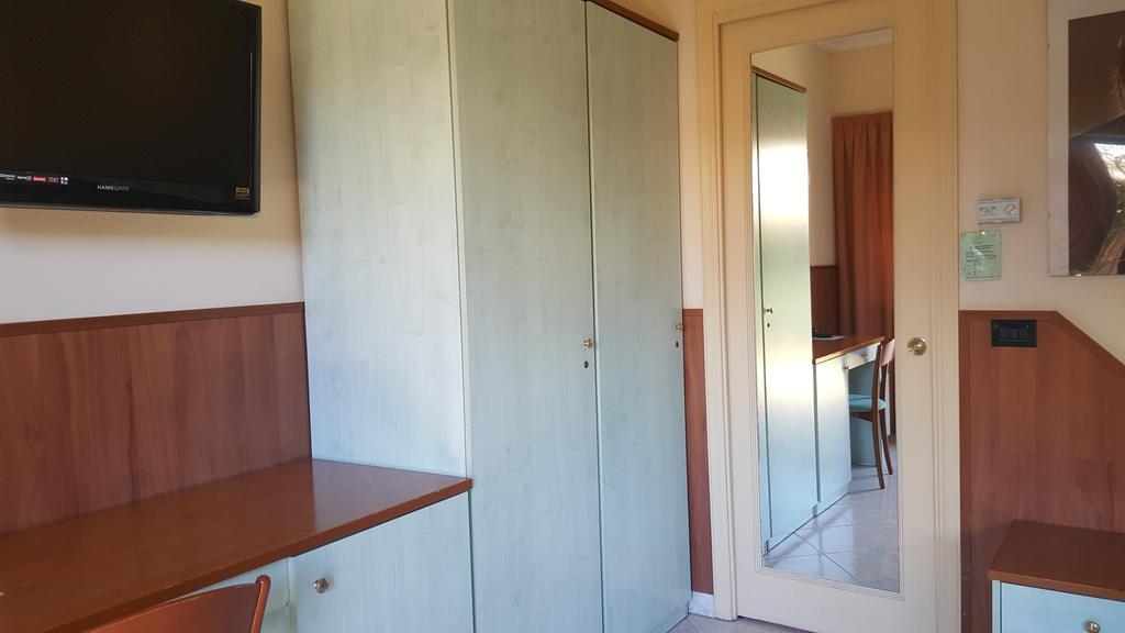 Hotel Laurence Roma Ngoại thất bức ảnh