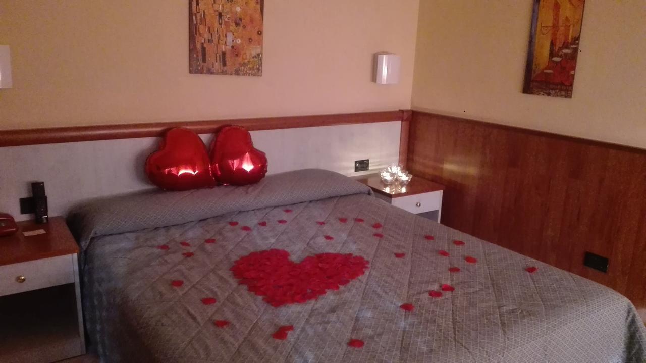 Hotel Laurence Roma Ngoại thất bức ảnh