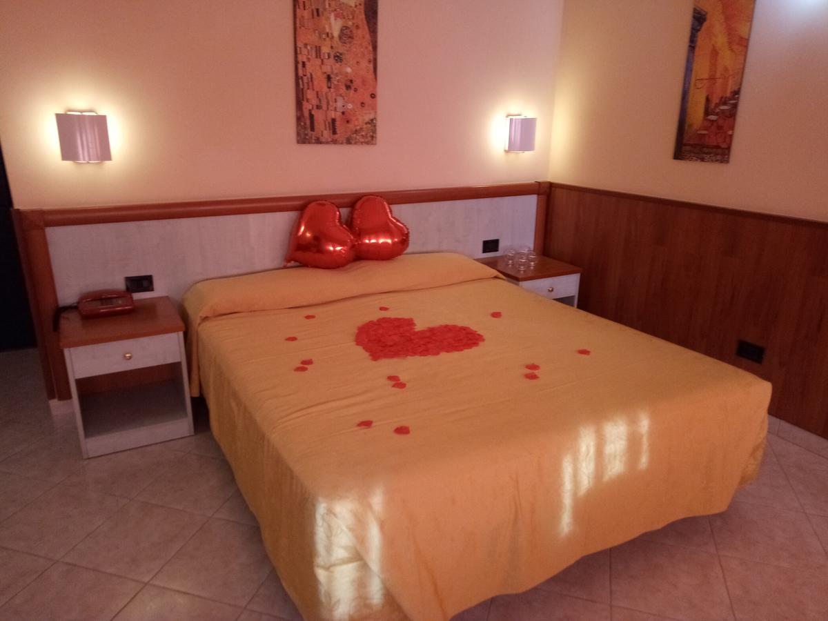 Hotel Laurence Roma Ngoại thất bức ảnh