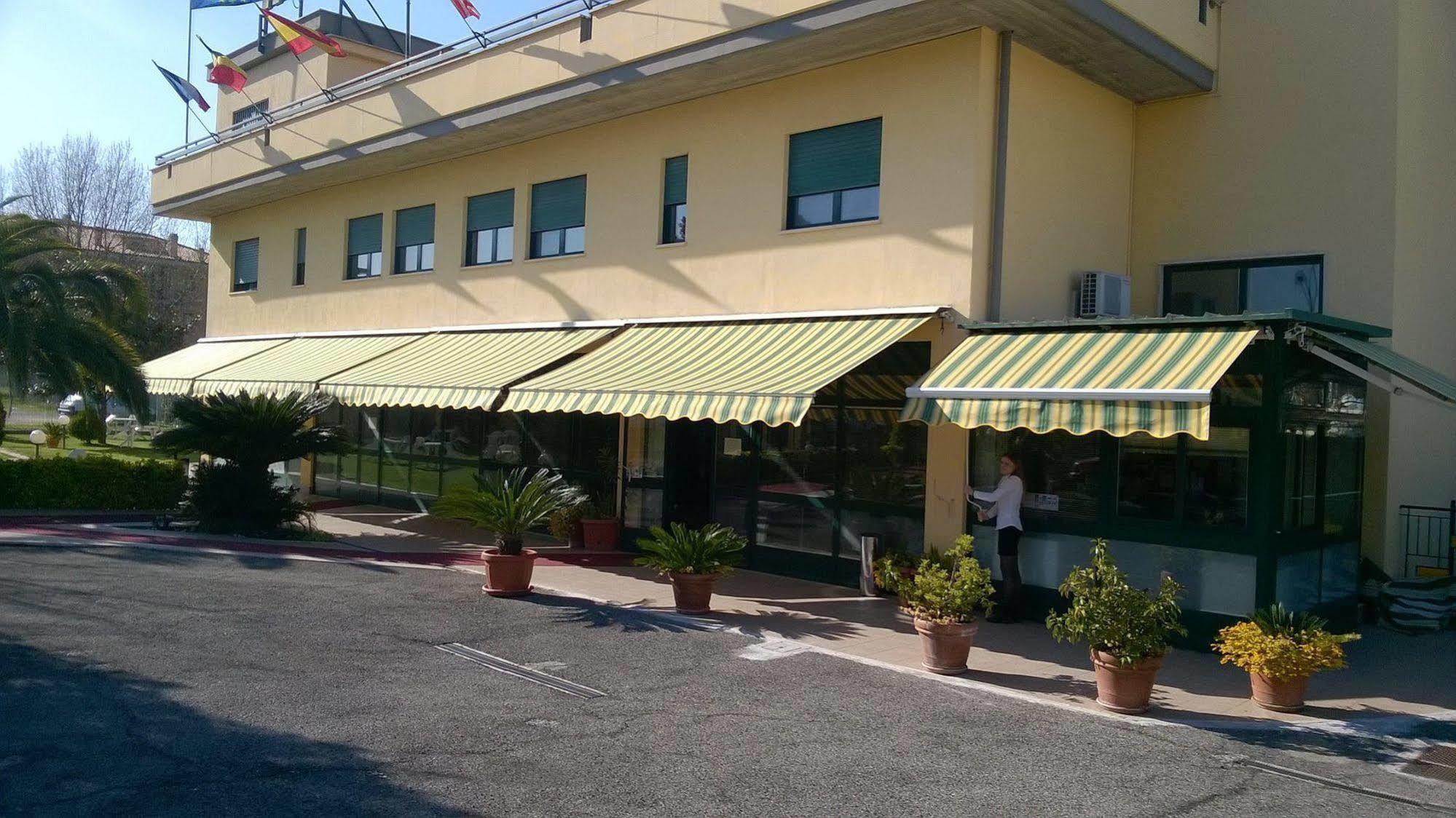 Hotel Laurence Roma Ngoại thất bức ảnh